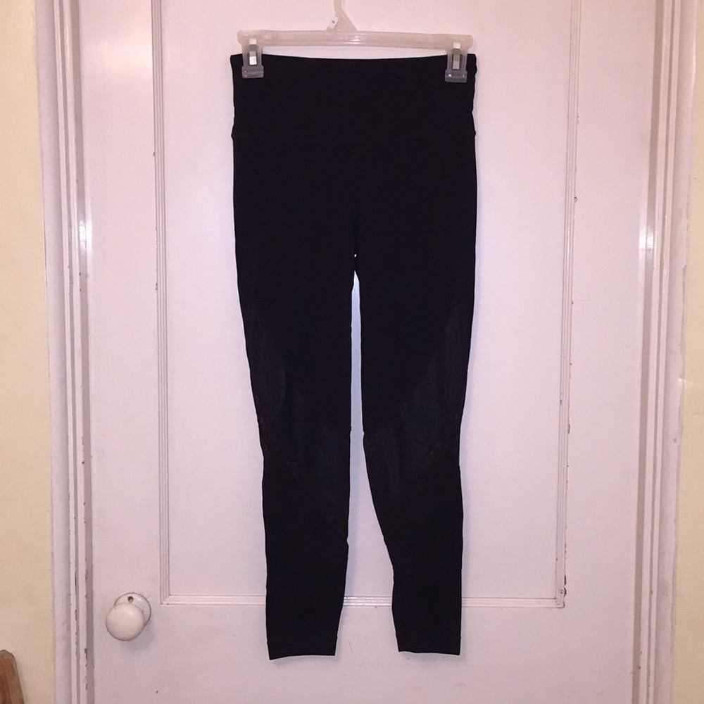 Athleta 7/8th black leggings